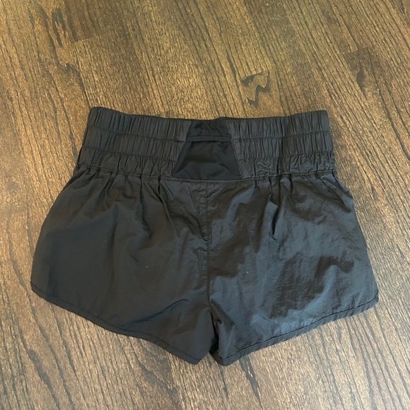 Free People mid rise shorts size small - Picture 2 of 3